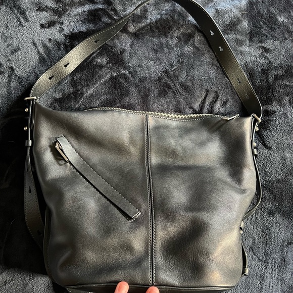 WOMENS MARC JACOBS LEATHER BAG! - Picture 2 of 9